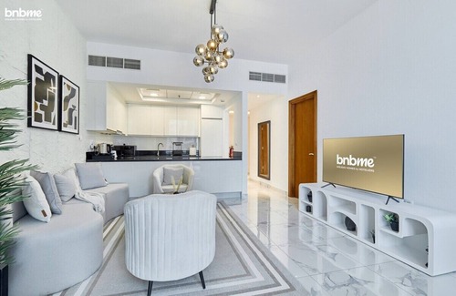 Business Bay Apartment | bnbme | Premium Apt with Balcony – near Burj Khalifa