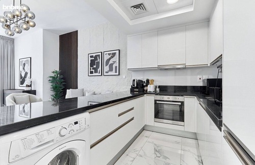 Business Bay Apartment | bnbme | Premium Apt with Balcony – near Burj Khalifa