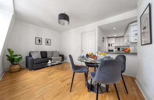 The City of London Apartment | BnBNova - 1BR - Holborn & Central London