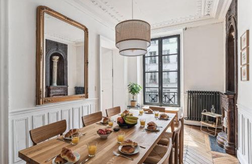 Saint-Merri Apartment | BnBNova - 4BR - Le Marais & Hotel de Ville