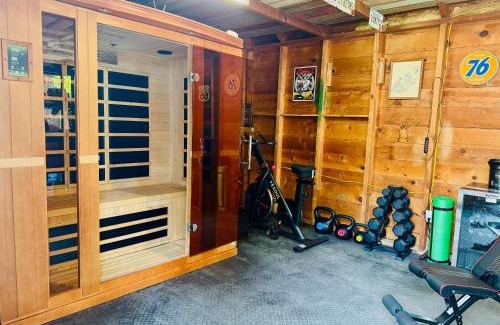 Central - Terry Apartment | Bo's Old West Den with Off Street Parking