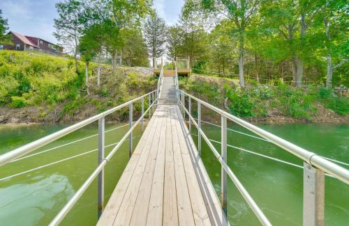 Dandridge House | Boat Dock Pet-Friendly Douglas Lake Getaway!