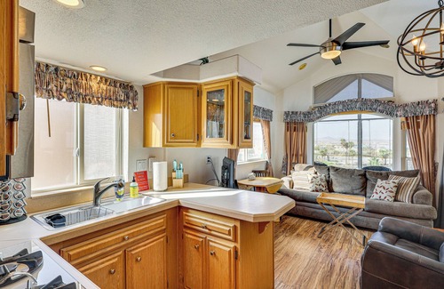 Lake Havasu City Cabin | Boat Launch + Mtn Views: Lake Havasu Cabin