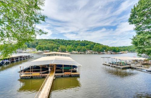 Osage Beach Apartment | Boat Slip and Pools Lakefront Osage Beach Condo