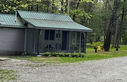 Ellsworth Apartment | "Bob's Hideaway"