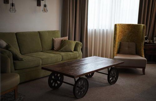 Klavdiyevo-Tarasove Hotel | Bobritsa Dacha