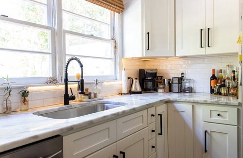 Riverland Terrace House | Bohemian Cottage with Outdoor Oasis w/Golf Cart!