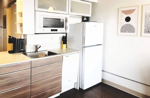 Jefferson Park Apartment | Bohemian Studio Gem Near Downtown