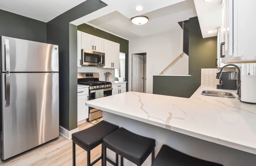 Peoria Heights House | Boho Heights Hideaway: Spacious 4BR-2BA house in Peoria Heights - NEW