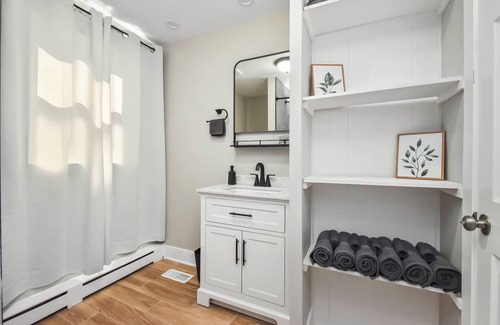 Peoria Heights House | Boho Heights Hideaway: Spacious 4BR-2BA house in Peoria Heights - NEW