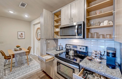 Northside Apartment | Boho Luxe Nr JAX INT. Airport & Shopping