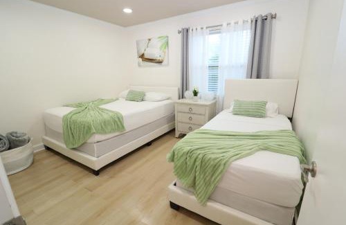 Greater Northdale House | Boho Villa Tampa with Private Pool & BBQ