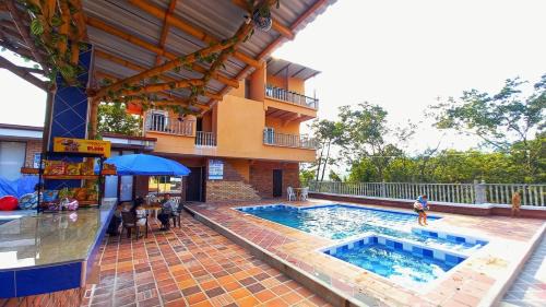 Monterrey House | BONANZA