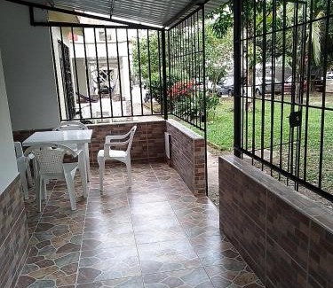 Villavicencio House | BONITA Y CÓMODA CASA DE 3 HABITACIONES EN cONJUNTO