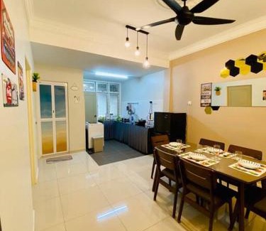 Tanjong Bidara Apartment | Bonjour Riverview 2KM Jonker/6 Pax/Netflix/100Mbps