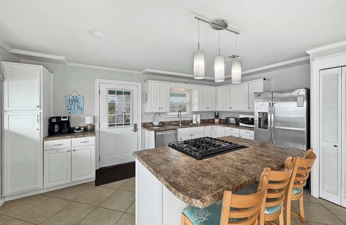 Gulf Shores House | Bonnie Dune - Waterfront Retreat for 8