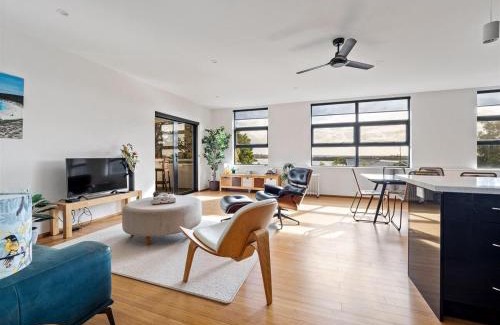 Augusta House | Bonnie View - Upstairs Studio Retreat for two