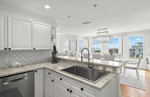 Gulf District Condo | Book a Fall Getaway! Beachside #22 - Gulf Front in Watercolor! 2 Large Gulf-fron