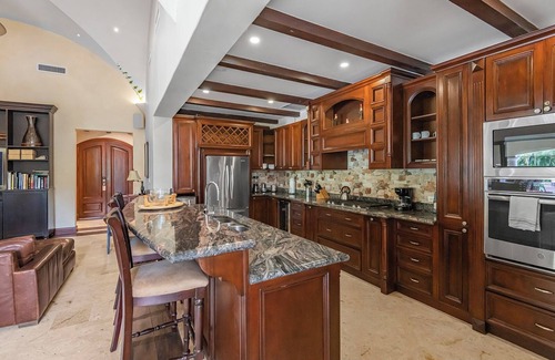 Jaco House | Book online: Take advantage of our limited-time offer! Stay 4 pay 3!