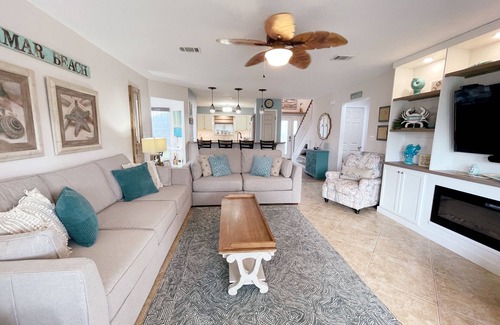 Miramar Beach House | Book your next beach vacation at the Cozy Cottage in Mainsail!