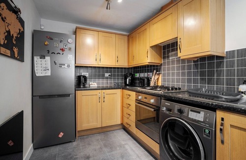 Bootle House | Bootle Haven - 2BD Retreat with Garden