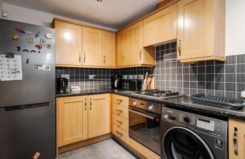Bootle House | Bootle Haven - 2BD Retreat with Garden