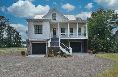 Lee County House | Boots & suits lakehouse getawaynn