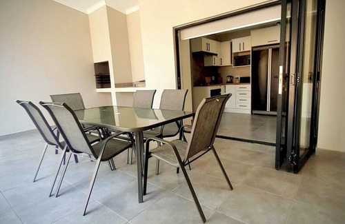 Marloth Park Cabin | Bordering Kruger National Park, this modern and spacious 3 bedroom lodge awaits