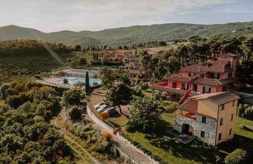 Riparbella Apartment | Borgo San Pecoraio Resort