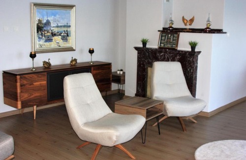 Cengelkoy Mahallesi Villa | BOSPHORUS MANSION WILL AMAZE YOU w/ PRIVATE DUCK