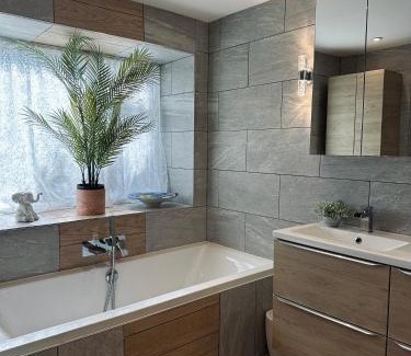 Ryde House | Botanical Suite Ryde Isle of Wight