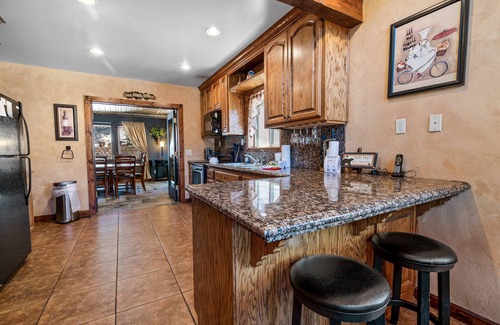 Patton House | Boulder Bay Park Lakefront - Across from Lake, Hot Tub, Walk to Lake