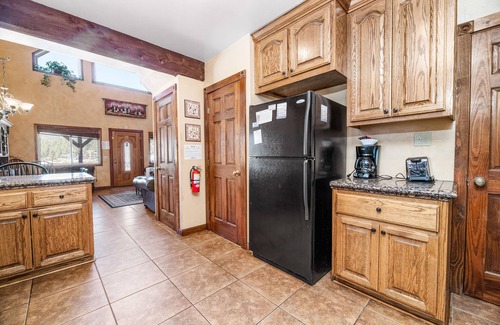 Patton House | Boulder Bay Park Lakefront - Across from Lake, Hot Tub, Walk to Lake