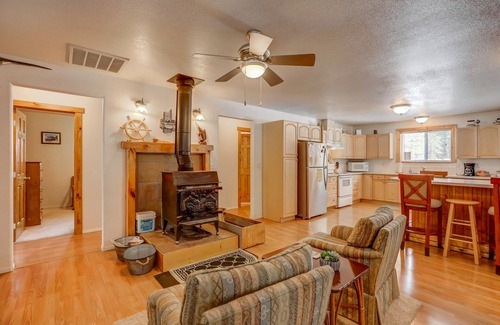 Wagon Wheel House | Boulder Creek Cabin - Awesome location - 2 min to Lake Cascade