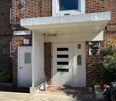 Bromley North Apartment | Boutique Flat near O2 & Excel