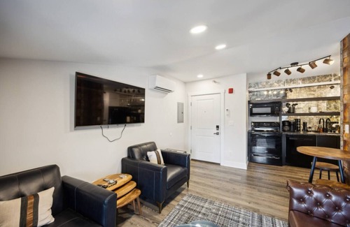 Jackson Hotel | Boutique Hotel | The Bourbon Suite