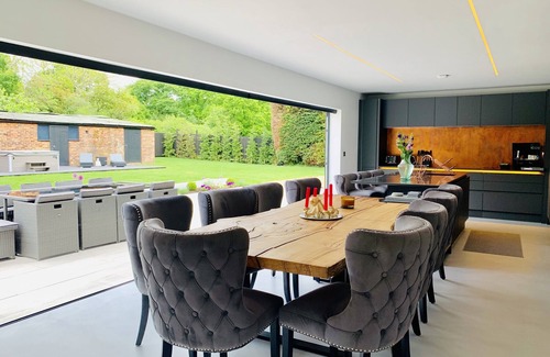 New Forest District House | Boutique luxury house with "Hot Tub" in rural New Forest, sleeps 11