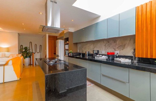 Barra da Tijuca Apartment | Duplex penthouse in front of the beach