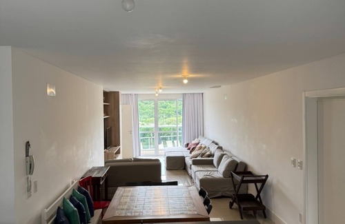 South Region Apartment | Apartment with private pool in Balneário Camboriú, excellent location!