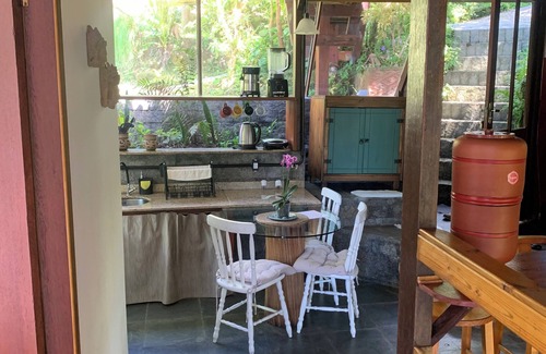 Florianopolis Cabin | Pyramid house covered in quartz. Space for healing and regeneration connections.