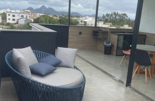 Rio das Ostras Apartment | Cozy penthouse apartment facing Rio das Ostras beach