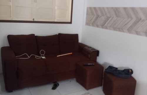 Jardins House | Casa Bonita com Espaço Dois Quarto e um Banheiro