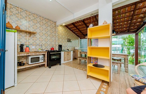 Praia da Armacao do Itapocoroi House | Casa Aconchegante em Penha, pé na Areia, com Piscina e Quintal Arborizado