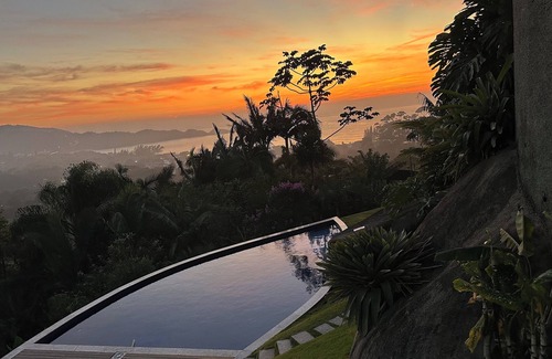 Estaleiro Apartment | Embauba Suite 1 Incredible view and pool