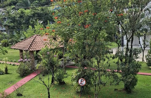 Varzea do Ranchinho Condo | Aluga-se- 1 quarto, 1 ban, .cozinha compartilhada,1 garagem p/casal ou mulher.