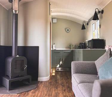 Godshill House | Brambles, Shepherds Hut, Isle of Wight