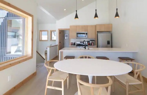 Crested Butte House | Brand New Beautiful Townhouse! Views and Pickleball