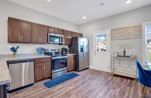 Clarksville Apartment | Brand New BluRoyal Townhome!