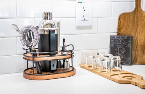 Apex House | Brand New-Downtown Apex-4BD/4BA-Gameroom-2 Kings!