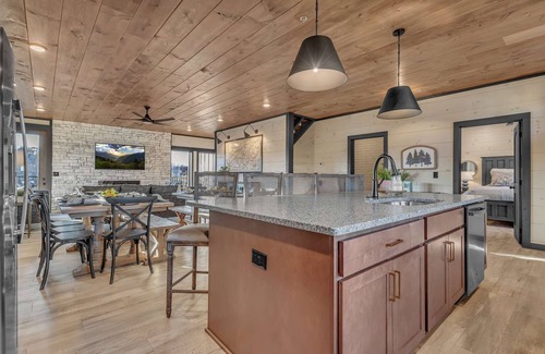 Sevierville Cabin | Brand New Luxury 6-Bed, 8-Bath with Indoor Heated Pool, Home Theater, Hot Tub, Sleeps 22 !